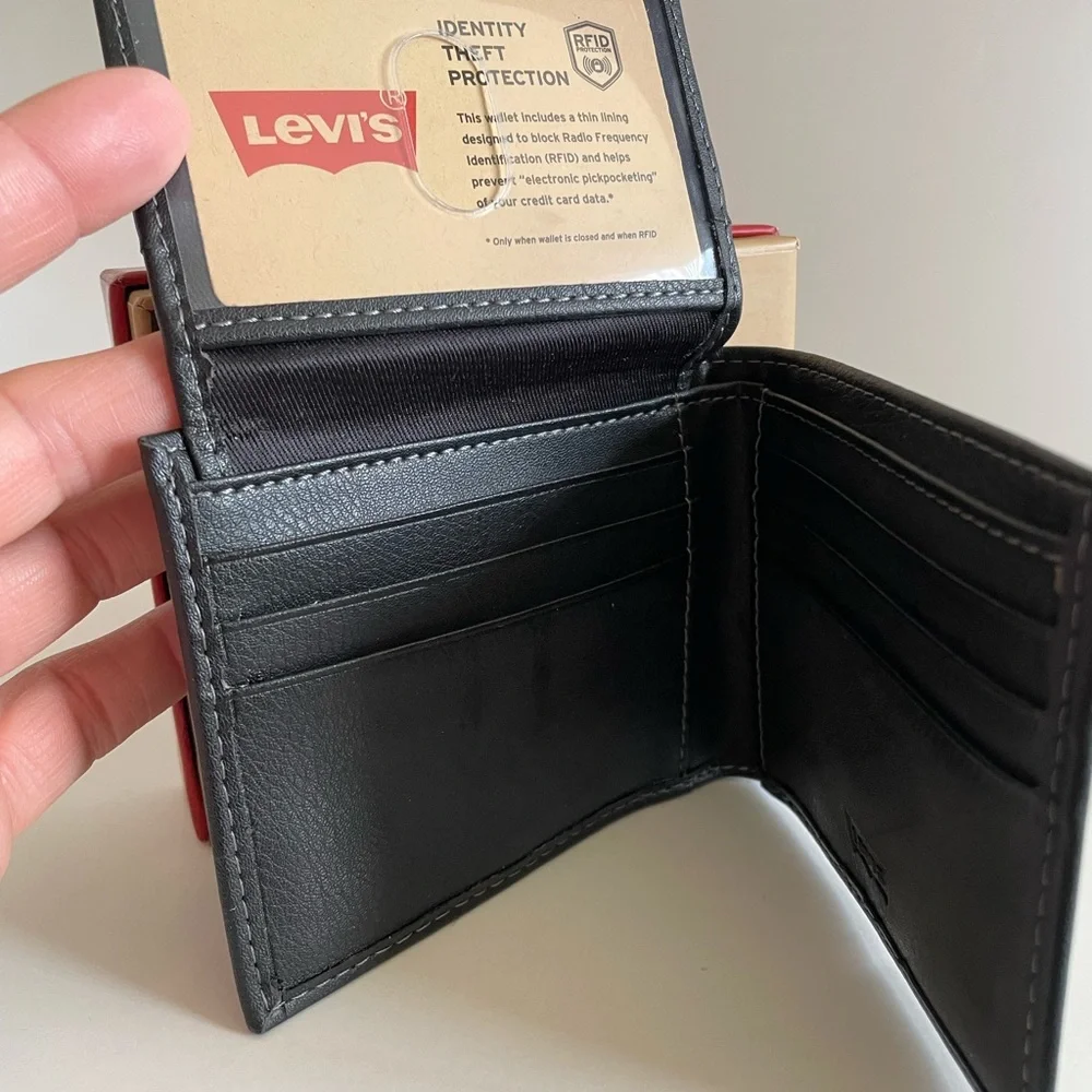 Levi's‎ mens wallet new in box 31LP220113